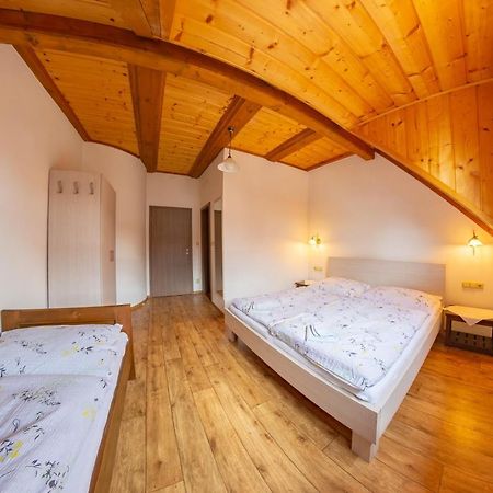 Pension & Restaurant U Konske Drahy Holkov Velešín Kültér fotó