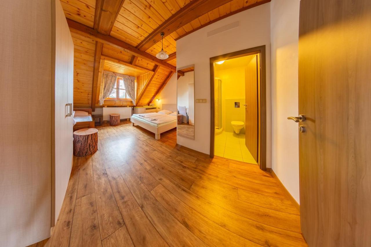 Pension & Restaurant U Konske Drahy Holkov Velešín Kültér fotó
